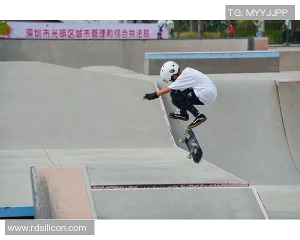 深圳滑板队的防守策略揭秘与滑板文化的深度探索